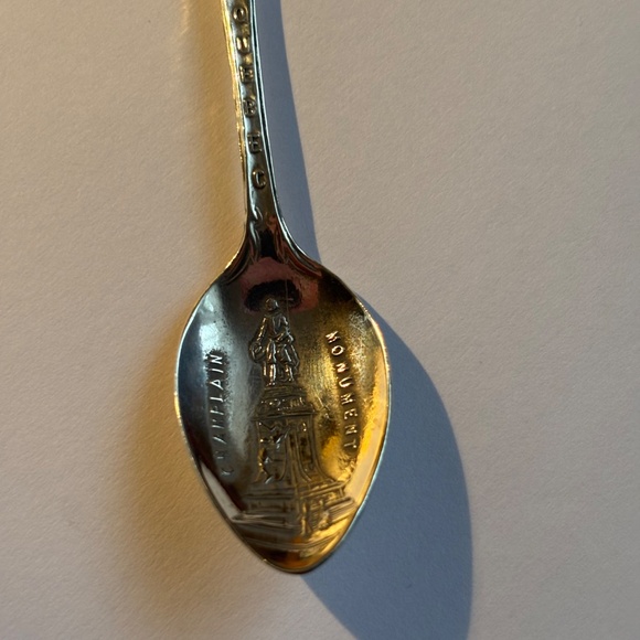Sterling Champlain Monument Quebec Souvenir Spoon - Picture 5 of 6